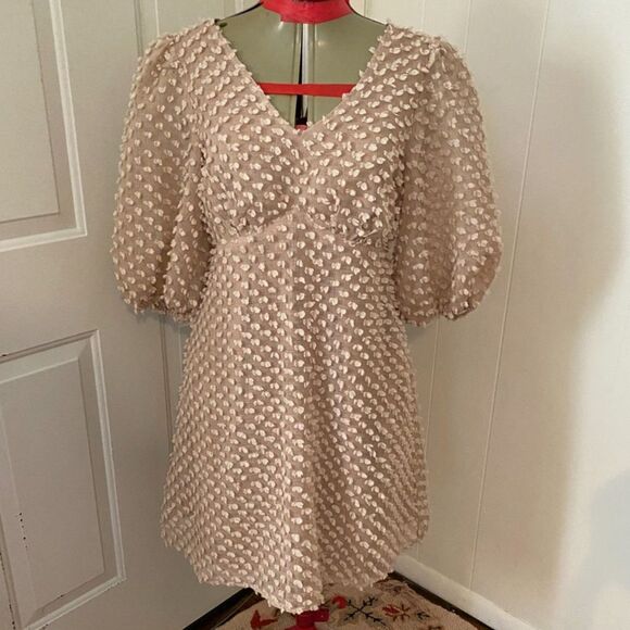 Listicle Puff Sleeve Open Back V-Neck Lined Dress Size L - Picture 1 of 8